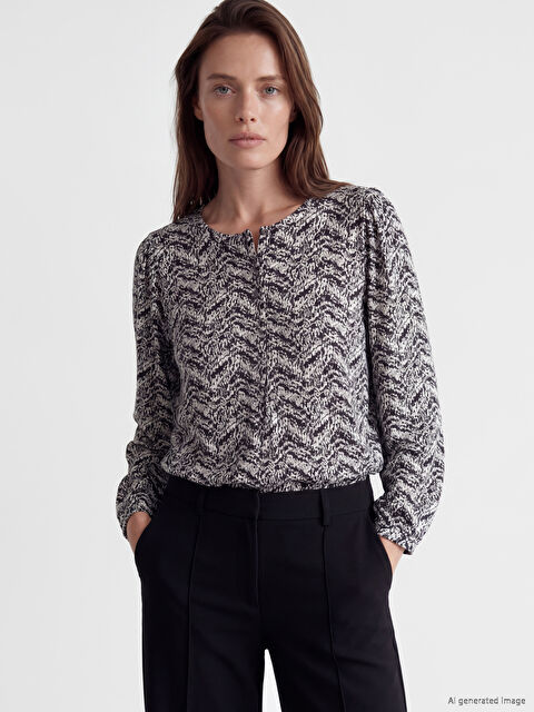 LCW Grace Bisiklet Yaka Desenli Bluz