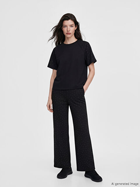 LCW Comfort Bisiklet Yaka Taş İşlemeli Bluz