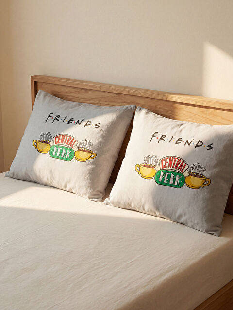 LCW HOME Friends Baskılı Yastık Kılıfı 2'li 50x70 cm - S6F020Z8-F9C