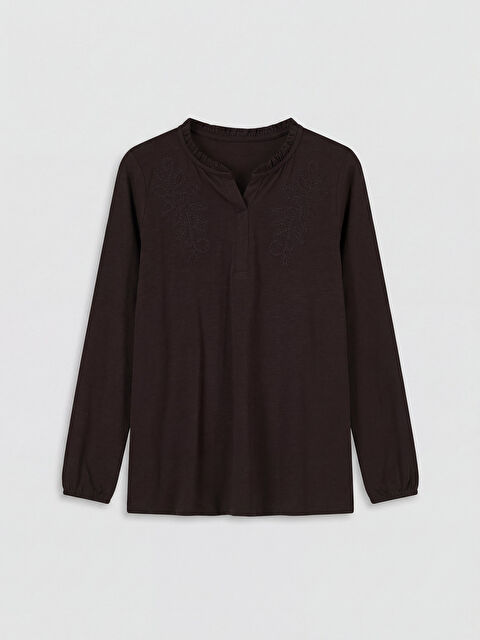 LCW Grace Kaçık Yaka Nakışlı Bluz