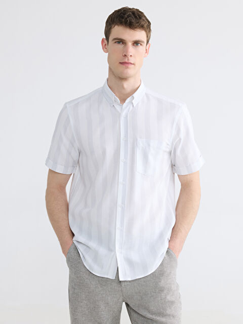 LCWAIKIKI Classic Regular Fit Çizgili Armürlü Erkek Gömlek