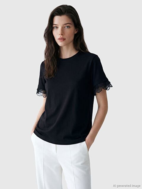 LCW Comfort Bisiklet Yaka Fırfırlı Kadın Tişört