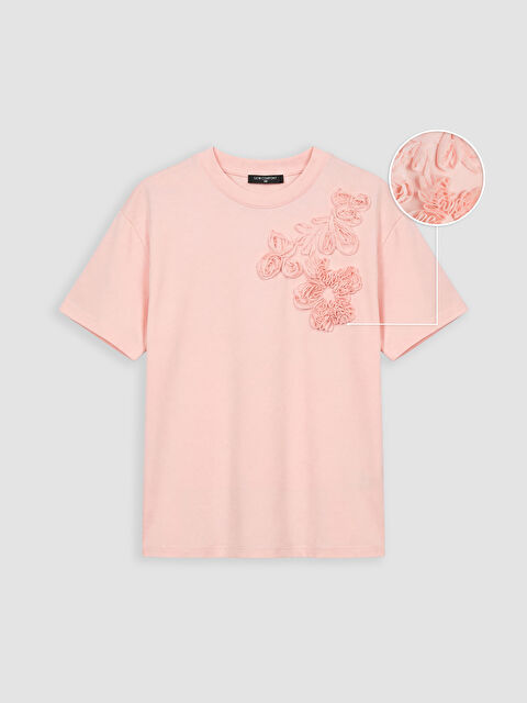LCW Comfort Çiçek Aplikeli Soft Touch Kadın Tişört
