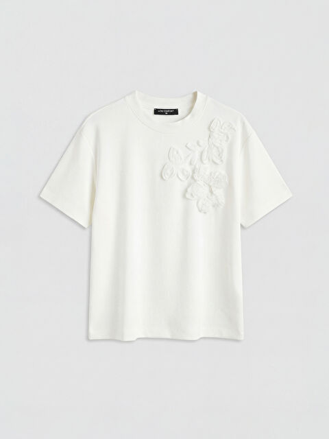 LCW Comfort Çiçek Aplikeli Soft Touch Kadın Tişört - S6A081Z8-R9J