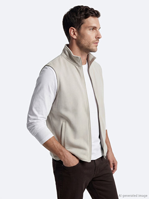 LCWAIKIKI Classic Dik Yaka Fermuarlı Erkek Polar Yelek