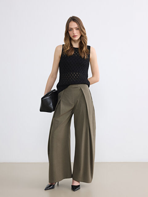 LCW Vision Yüksek Bel Çizgili Kadın Pileli Kumaş Pantolon - S6B109Z8-LGE