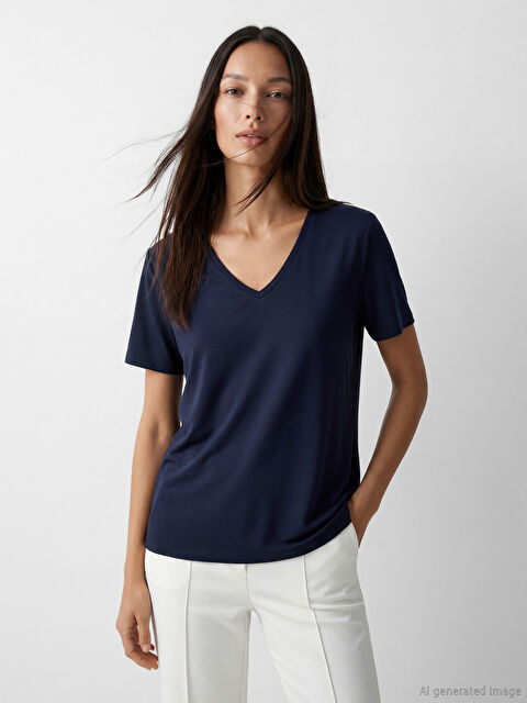 LCW EVERYDAY V Yaka Kadın Tişört	