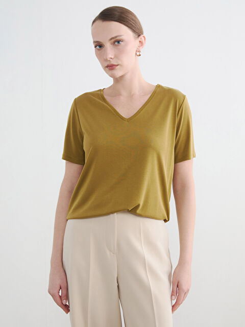 LCW EVERYDAY V Yaka Kadın Tişört	 - S6F121Z8-H7S