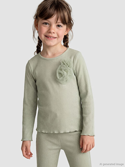 LCW Kids Çiçek Aplikeli Fitilli Kız Çocuk Tişört