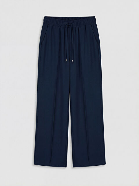 LCWAIKIKI Classic Beli Lastikli Kadın Pantolon