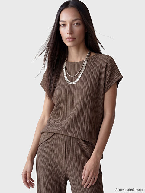 LCWAIKIKI Classic Bisiklet Yaka Dokulu Kadın Tişört	 - S6F178Z8-H3Z