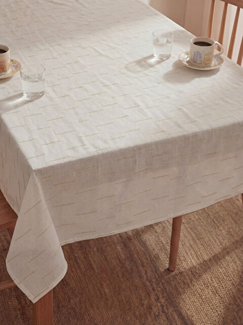 LCW HOME Desenli Masa Örtüsü 150x200 cm - S6C219Z8-LU7