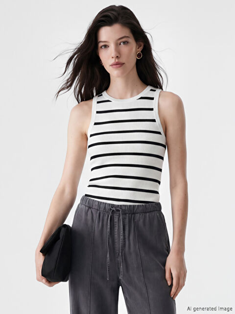 LCW Comfort Bisiklet Yaka Çizgili Kadın Atlet