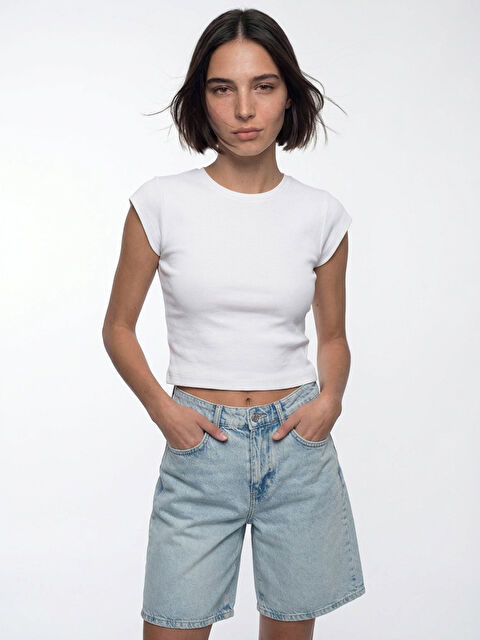 LCW Vision Bisiklet Yaka Kadın Crop