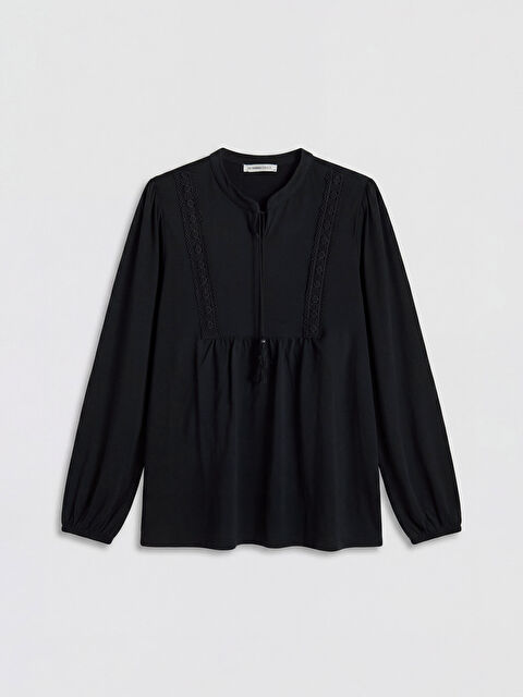 LCW Grace Bağlamalı Yaka Nakışlı Bluz