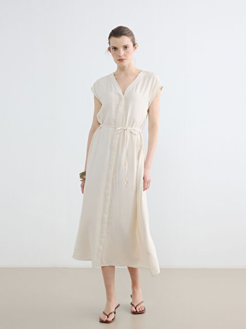 LCW EVERYDAY V Yaka Beli Kuşaklı Dokulu Elbise