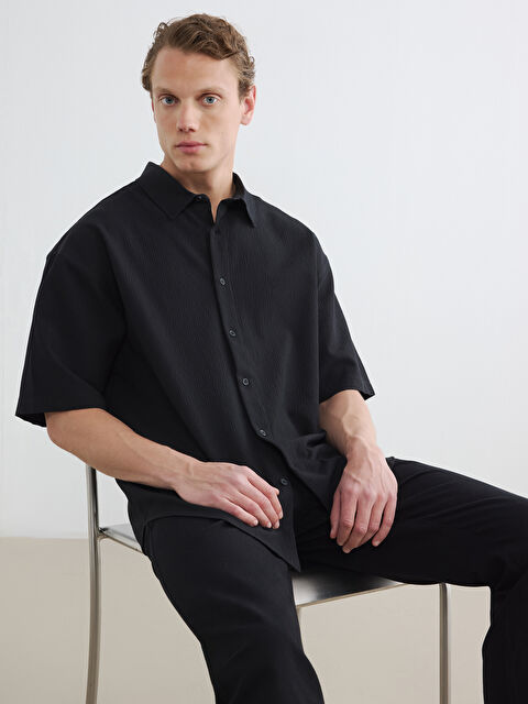 LCW Vision Regular Fit Erkek Dokulu Gömlek