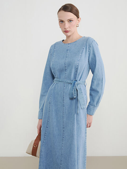 LCW EVERYDAY Bisiklet Yaka Beli Kuşaklı Jean Elbise