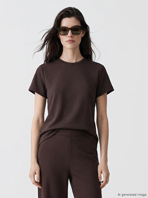 LCW Comfort Bisiklet Yaka Kadın Tişört