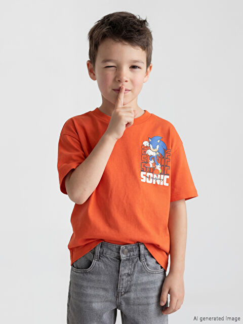 LCW Kids Bisiklet Yaka Sonic Baskılı Erkek Çocuk Tişört
