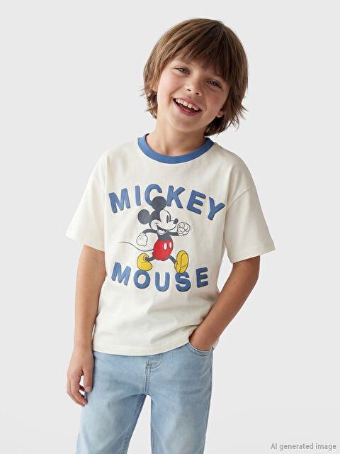 LCW Kids Bisiklet Yaka Mickey Mouse Baskılı Erkek Çocuk Tişört - S6C534Z1-QVK
