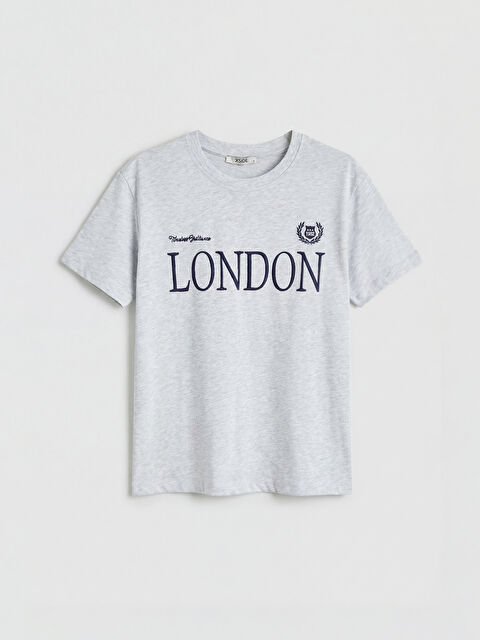 XSIDE Bisiklet Yaka London Nakışlı Kadın Tişört - S6E589Z8-CY9