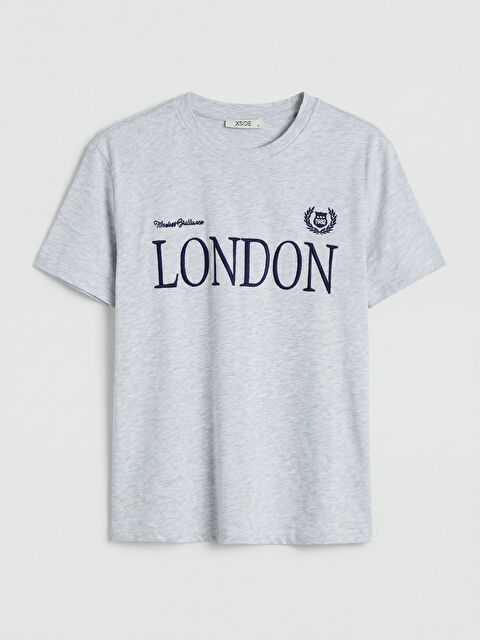 XSIDE Bisiklet Yaka London Nakışlı Kadın Tişört