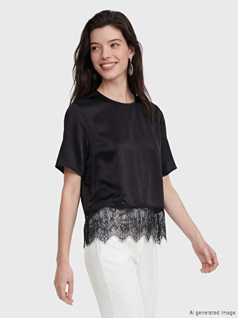 LCW Comfort Bisiklet Yaka Dantel Detaylı Poplin Bluz