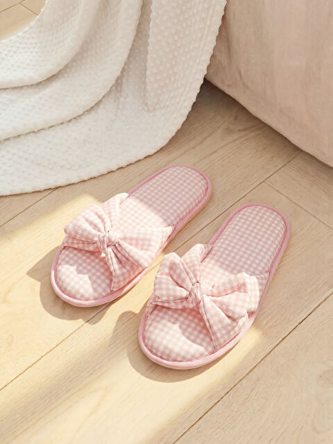 LCW HOME Fiyonk Görünümlü Kadın Ev Terliği