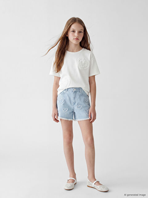 LCW Kids Kalp Nakışlı Kız Çocuk Jean Şort