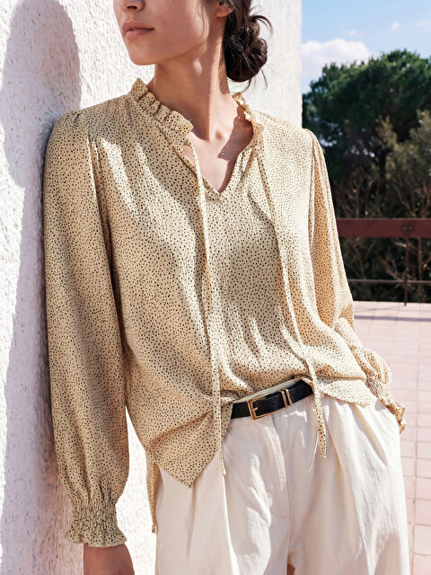 LCWAIKIKI Classic Bağlama Yaka Puantiyeli Kadın Tunik