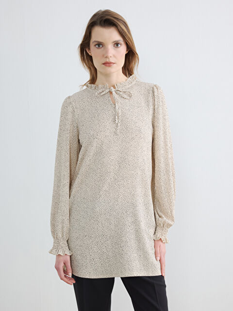 LCWAIKIKI Classic Bağlama Yaka Puantiyeli Kadın Tunik