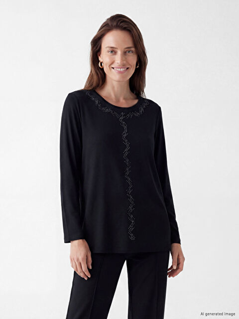 LCW Grace Bisiklet Yaka Taşlı Kadın Tişört