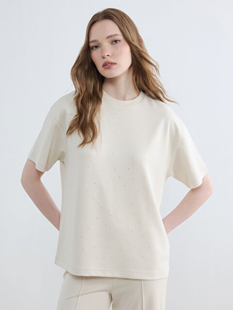 LCW Modest Taşlı Soft Touch Kadın Tişört