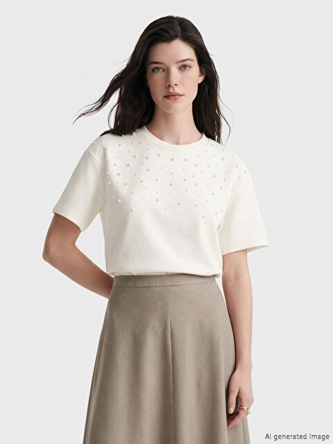 LCW Comfort Boncuk İşlemeli Soft Touch Kadın Tişört