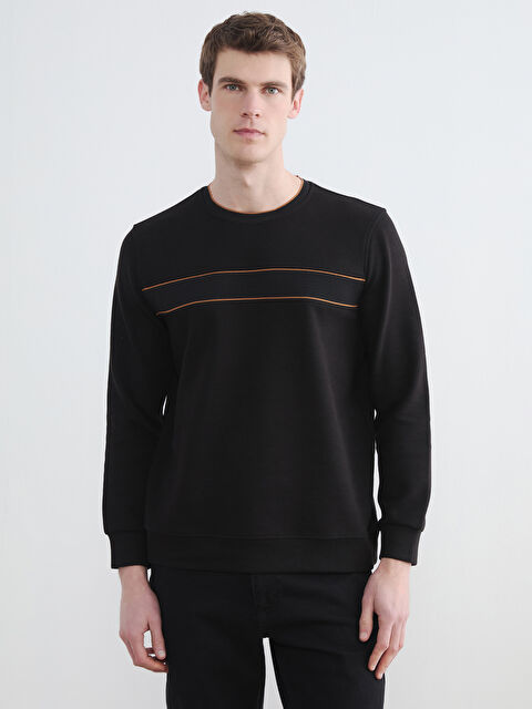 LCWAIKIKI Classic Bisiklet Yaka Şerit Detaylı Erkek Sweatshirt - S6D860Z8-CVL