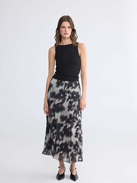 LCWAIKIKI Classic Beli Lastikli Çiçekli Pileli Etek - S6B972Z8-LQJ