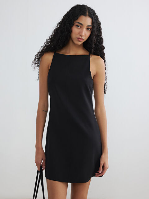 XSIDE Halter Yaka Belden Oturtmalı Mini Elbise
