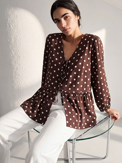 LCW Comfort V Yaka Puantiyeli Bluz