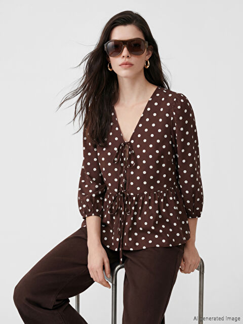 LCW Comfort V Yaka Puantiyeli Bluz