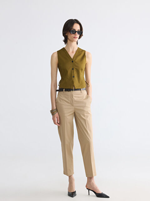 LCWAIKIKI Classic Beli Kemerli Gabardin Kadın Pantolon