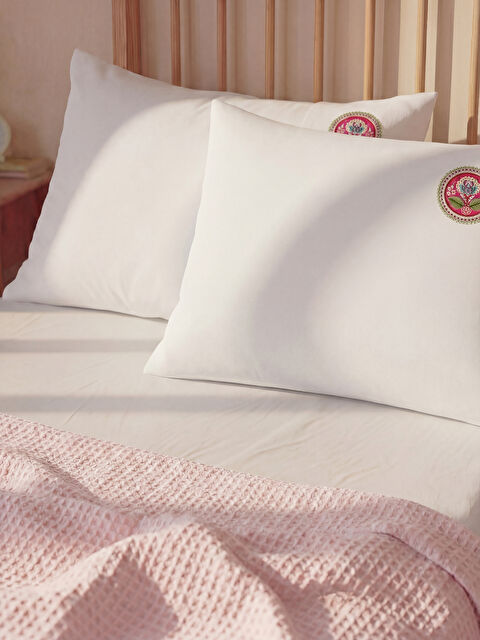 LCW HOME Çiçek Nakışlı Pamuklu Yastık Kılıfı 2'li 50x70 cm