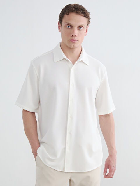 LCW Vision Regular Fit Erkek Dokulu Gömlek