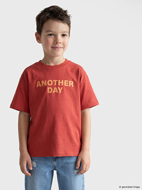 LCW Kids Bisiklet Yaka Baskılı Erkek Çocuk Tişört