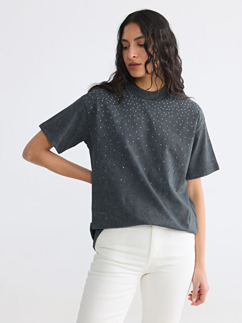 LCW Modest Bisiklet Yaka Taşlı Bluz