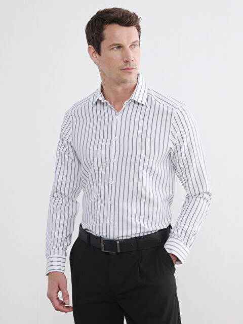 LCWAIKIKI Classic Slim Fit Çizgili Erkek Gömlek - W62528Z8-LGS