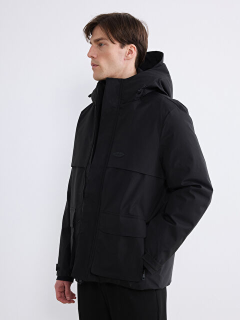 LCWAIKIKI Classic Standart Kalıp Kapüşonlu Erkek Şişme Mont - W6BA84Z8-CVL