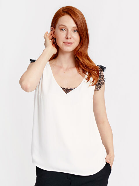 LCW Vision Woman ECRU Blouse - 8SF618Z8-D3W