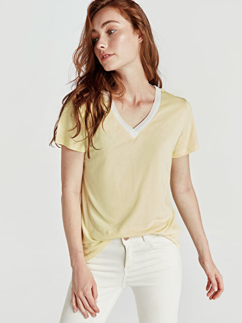 LCW Vision T-shirt à manches courtes et encolure en V pour femmes - 9SV856Z8-FXA