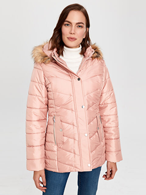 LCWAIKIKI Classic Женский пуховик с капюшоном и длинным рукавом - 9WM908Z8-FPZ